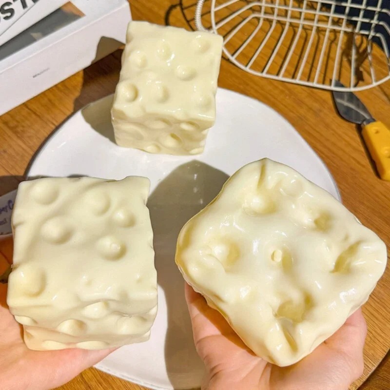 Kids Toys Kids Toys - ลูกบอลบีบคลายเครียดรูปทรงชีส Taba Squishy ของเล่นบีบปรับรูปทรงได้ ไม่คืนตัว ของเล่นเสริมพัฒนาการสำหรับเด็กและผู้ใหญ่